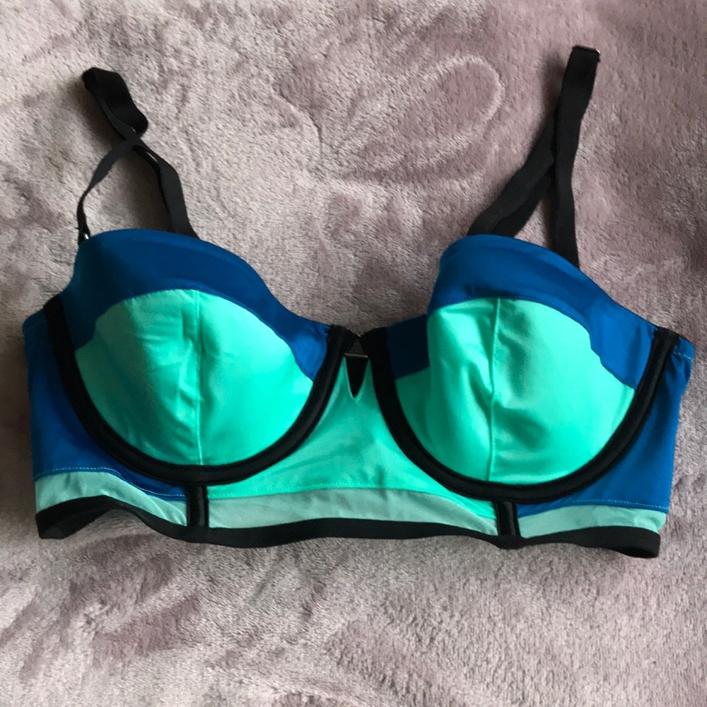 VS Color Block Bra 34C